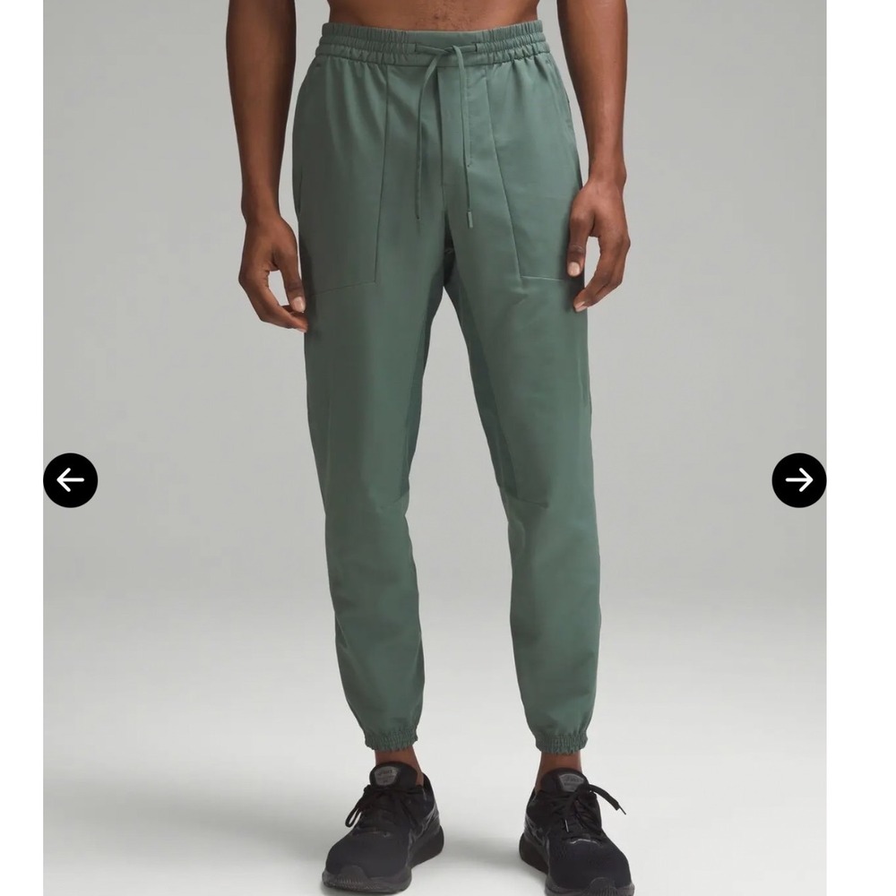 Lululemon License to Train Jogger Green Medium
